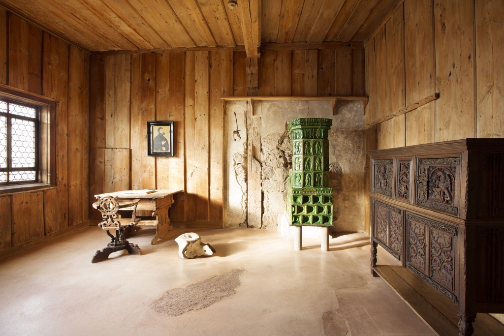 LutherroomatWartburgCastleinEisenachcGNTBphotographerChristof